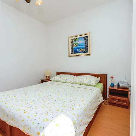 بيت للعطل Pinji Vi زاتون