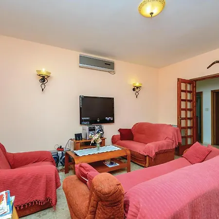 Pinji Vi بيت للعطل زاتون