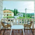 Tatil Evi Pinji Vi *