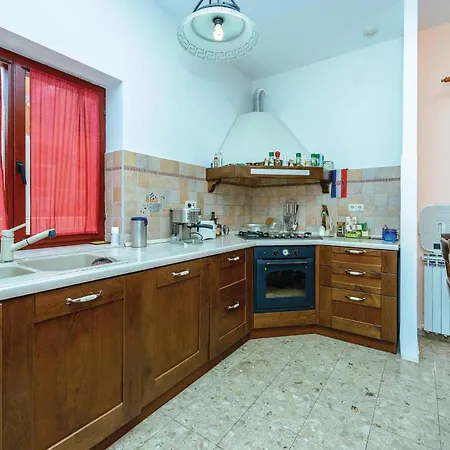 Holiday home Stunning In Zaton Veliki With Kitchen