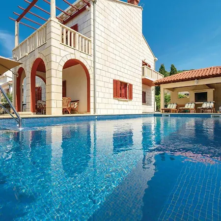 Nyaraló Pinji Vi Zaton