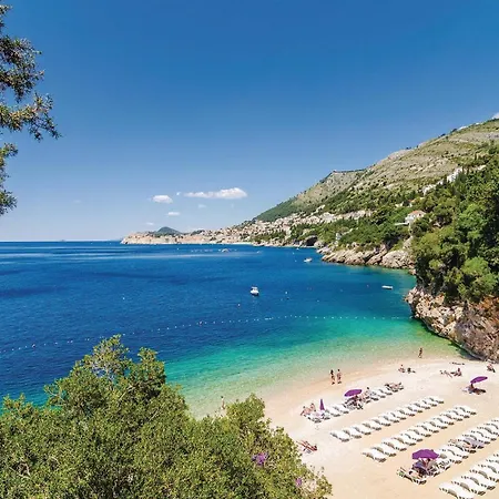 Stunning In Zaton Veliki With Kitchen Holiday home