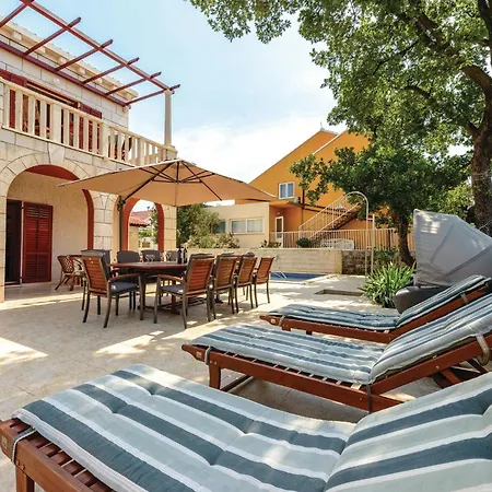 Stunning In Zaton Veliki With Kitchen * Zaton (Dubrovnik-Neretva)